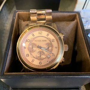 Michael kors rose gold watch box